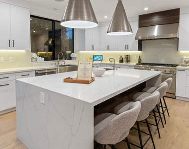731 N Curson Avenue - Photo Thumbnail 19