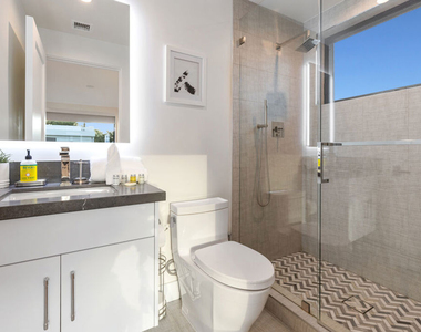 731 N Curson Avenue - Photo Thumbnail 44
