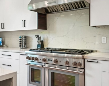 731 N Curson Avenue - Photo Thumbnail 25