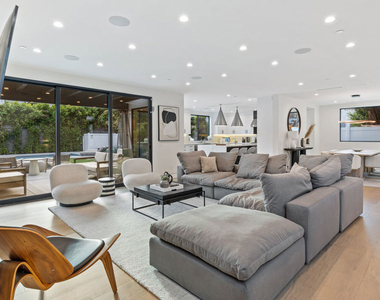 731 N Curson Avenue - Photo Thumbnail 11