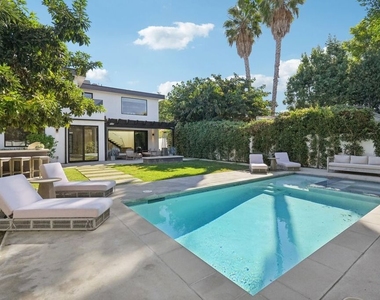 731 N Curson Avenue - Photo Thumbnail 1