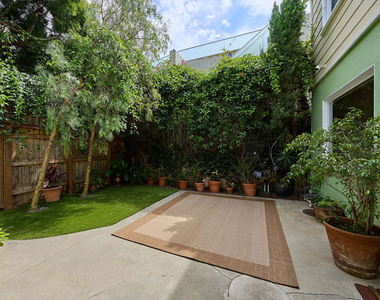 820 Crestmoore Place - Photo Thumbnail 24