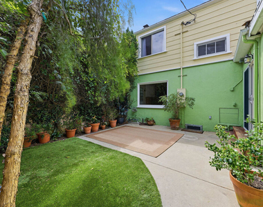 820 Crestmoore Place - Photo Thumbnail 25