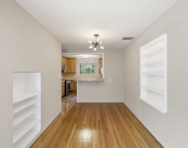 820 Crestmoore Place - Photo Thumbnail 11