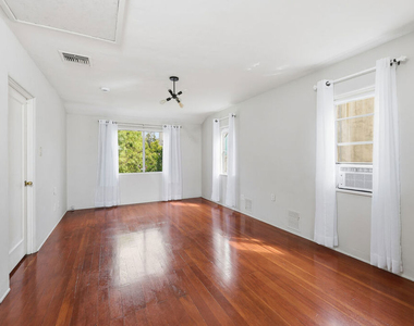 820 Crestmoore Place - Photo Thumbnail 16