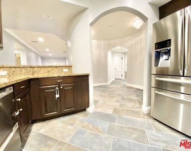 1135 Rexford Dr - Photo Thumbnail 1