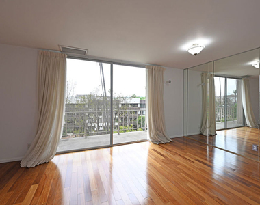 100 S Doheny Drive - Photo Thumbnail 9