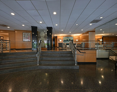 100 S Doheny Drive - Photo Thumbnail 23