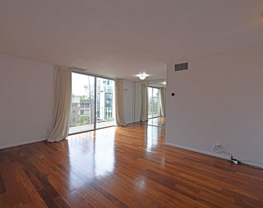 100 S Doheny Drive - Photo Thumbnail 10