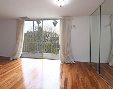 100 S Doheny Drive - Photo Thumbnail 13