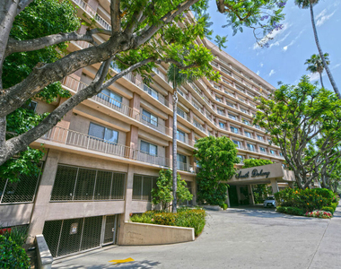 100 S Doheny Drive - Photo Thumbnail 8