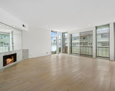 20 28th Avenue - Photo Thumbnail 3