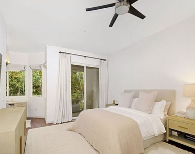 718 Palisades Drive - Photo Thumbnail 8