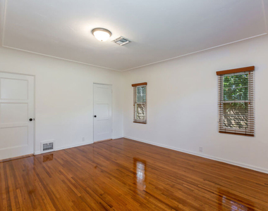 252 S Canon Drive - Photo Thumbnail 22