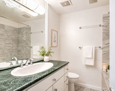 10751 Wilshire Boulevard - Photo Thumbnail 6