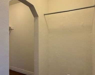 2795 W 8th Street - Photo Thumbnail 6
