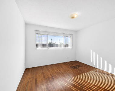 304 E 95th Street - Photo Thumbnail 5
