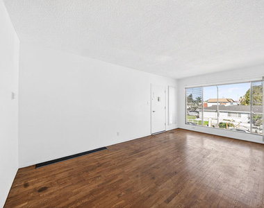 304 E 95th Street - Photo Thumbnail 2