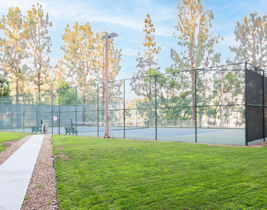 100 S Doheny Drive - Photo Thumbnail 16