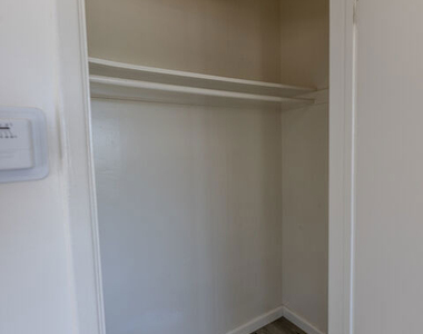 4119 Marlton Avenue - Photo Thumbnail 7