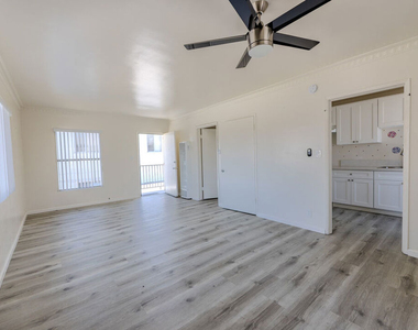 4119 Marlton Avenue - Photo Thumbnail 2