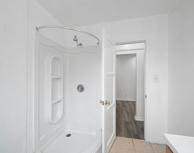 1238 S Beverly Glen Boulevard - Photo Thumbnail 11