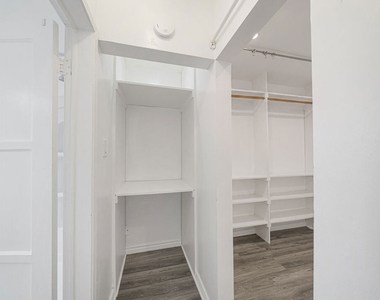 1238 S Beverly Glen Boulevard - Photo Thumbnail 12