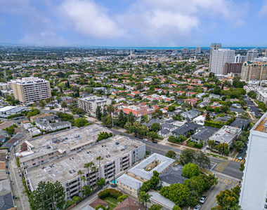 1238 S Beverly Glen Boulevard - Photo Thumbnail 18
