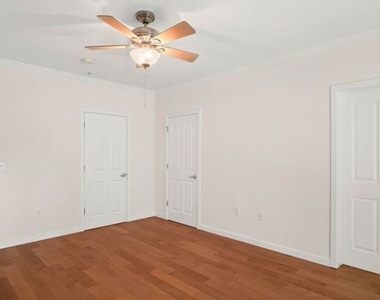 10616 Kinnard Avenue - Photo Thumbnail 27