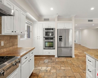 10616 Kinnard Avenue - Photo Thumbnail 6