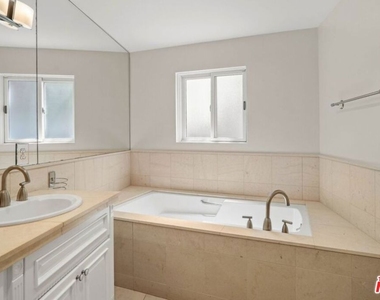 10616 Kinnard Avenue - Photo Thumbnail 23