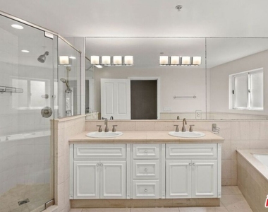 10616 Kinnard Avenue - Photo Thumbnail 24