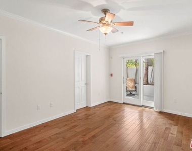 10616 Kinnard Avenue - Photo Thumbnail 16