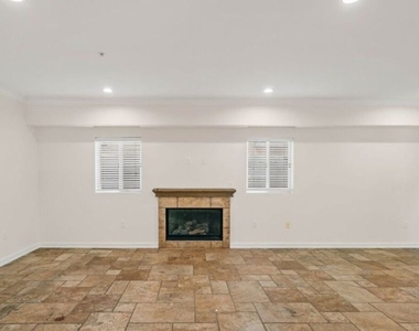 10616 Kinnard Avenue - Photo Thumbnail 9