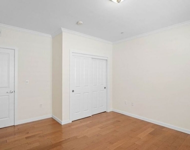 10616 Kinnard Avenue - Photo Thumbnail 26