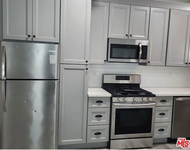 119 S Westmoreland Avenue - Photo Thumbnail 6