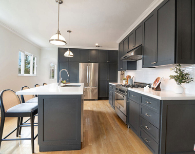 450 N Orange Drive - Photo Thumbnail 19
