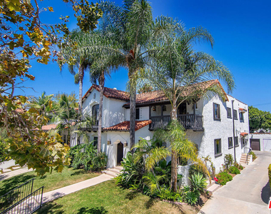 450 N Orange Drive - Photo Thumbnail 2