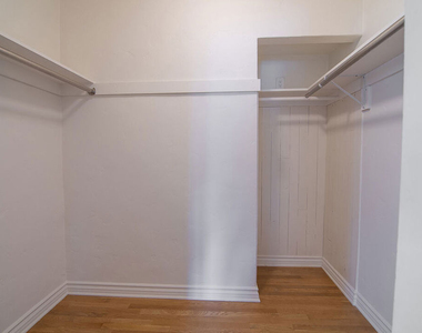 450 N Orange Drive - Photo Thumbnail 28