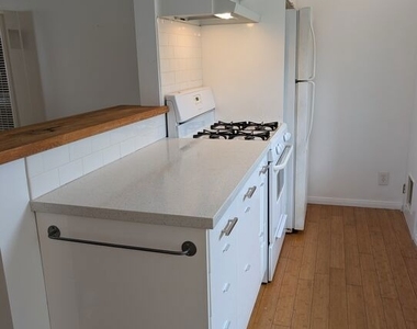 2410 Abbot Kinney Boulevard - Photo Thumbnail 8