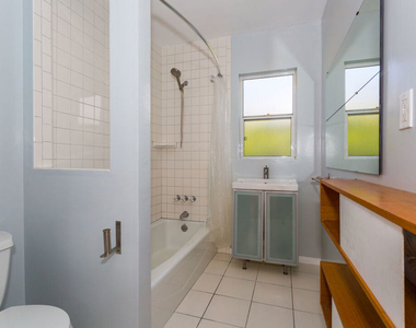 2410 Abbot Kinney Boulevard - Photo Thumbnail 9