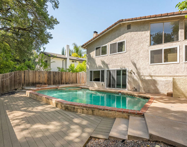 22840 Sparrowdell Drive - Photo Thumbnail 16