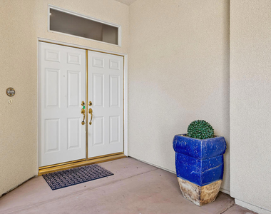 128 Kavenish Drive - Photo Thumbnail 5