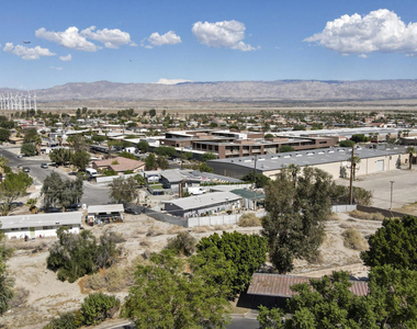 2820 N Arcadia Court - Photo Thumbnail 27