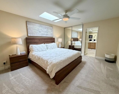 240 Santa Barbara Circle - Photo Thumbnail 9