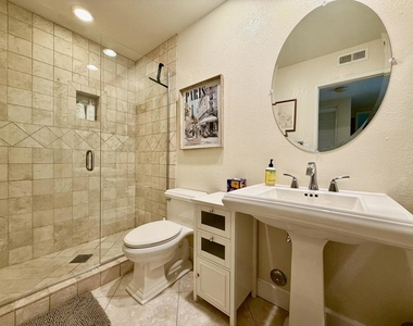 240 Santa Barbara Circle - Photo Thumbnail 13