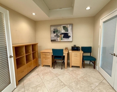 240 Santa Barbara Circle - Photo Thumbnail 8