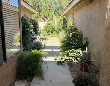 240 Santa Barbara Circle - Photo Thumbnail 14