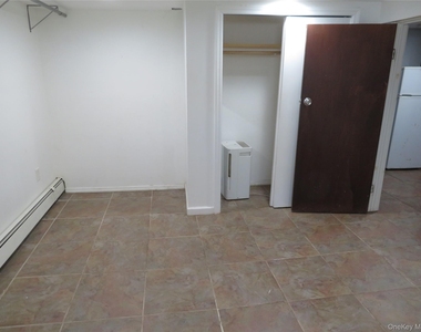 1158 Nugent Avenue - Photo Thumbnail 3