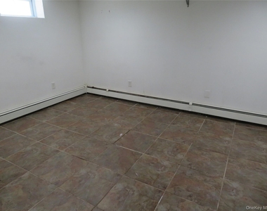 1158 Nugent Avenue - Photo Thumbnail 2